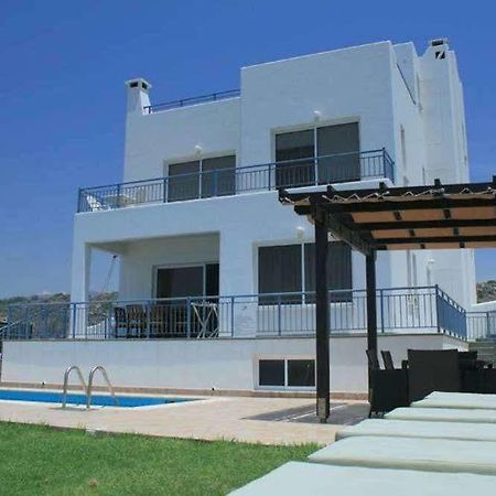 Blue Coral Beach Villas Paphos Exterior photo