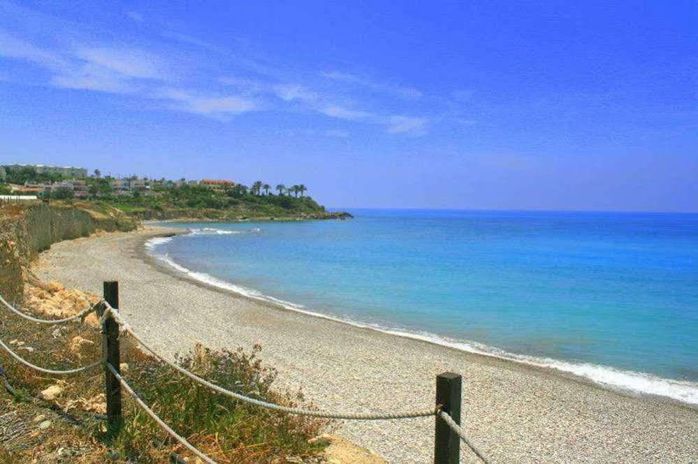 Blue Coral Beach Villas Paphos Exterior photo